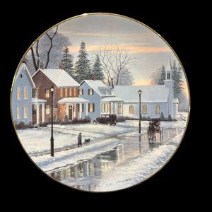 Vintage Collector Plate 'Winter's Warm Glow' by Bill Saunders, 8 1/4"
